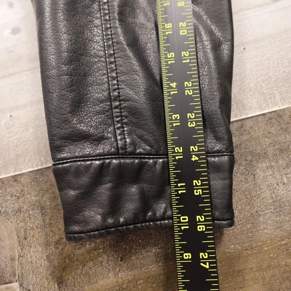 Levis levi’s faux